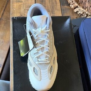 Air Jordan 11 Retro Low IE